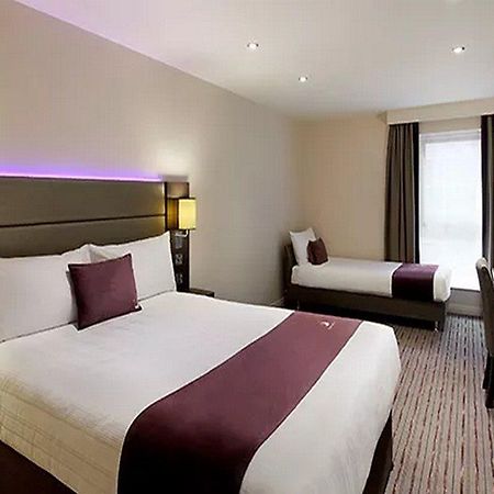 Premier Inn Premier Inn Silverstone Syresham Екстер'єр фото