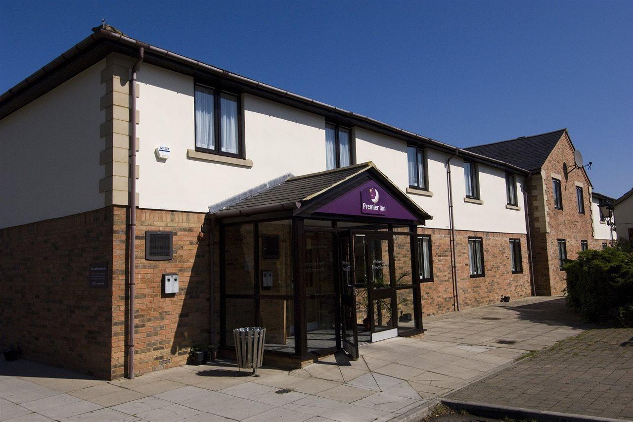 Premier Inn Premier Inn Silverstone Syresham Екстер'єр фото