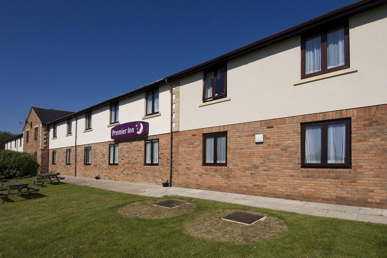 Premier Inn Premier Inn Silverstone Syresham Екстер'єр фото