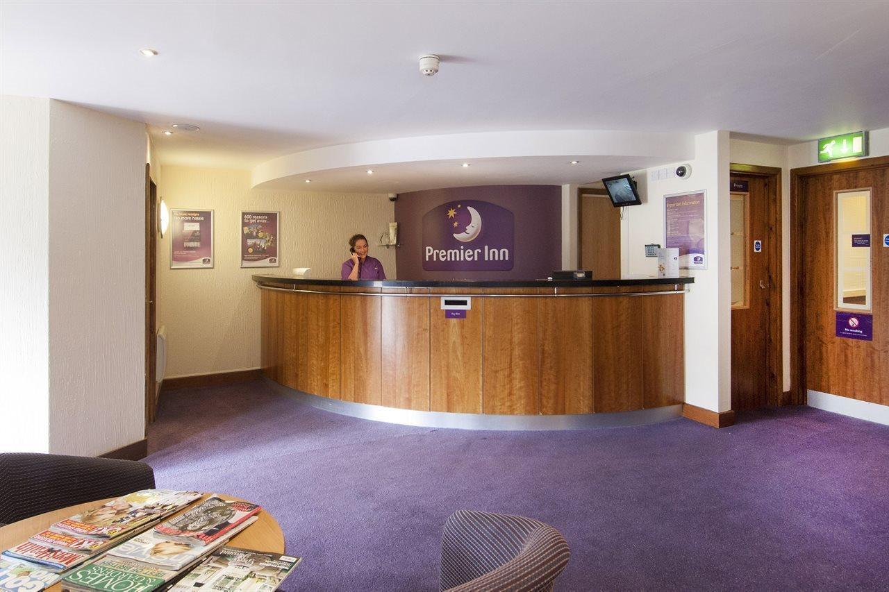 Premier Inn Premier Inn Silverstone Syresham Екстер'єр фото