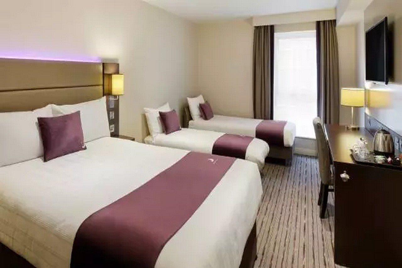 Premier Inn Premier Inn Silverstone Syresham Екстер'єр фото