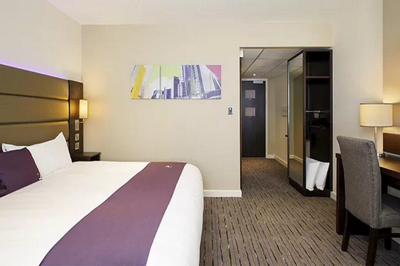 Premier Inn Premier Inn Silverstone Syresham Екстер'єр фото