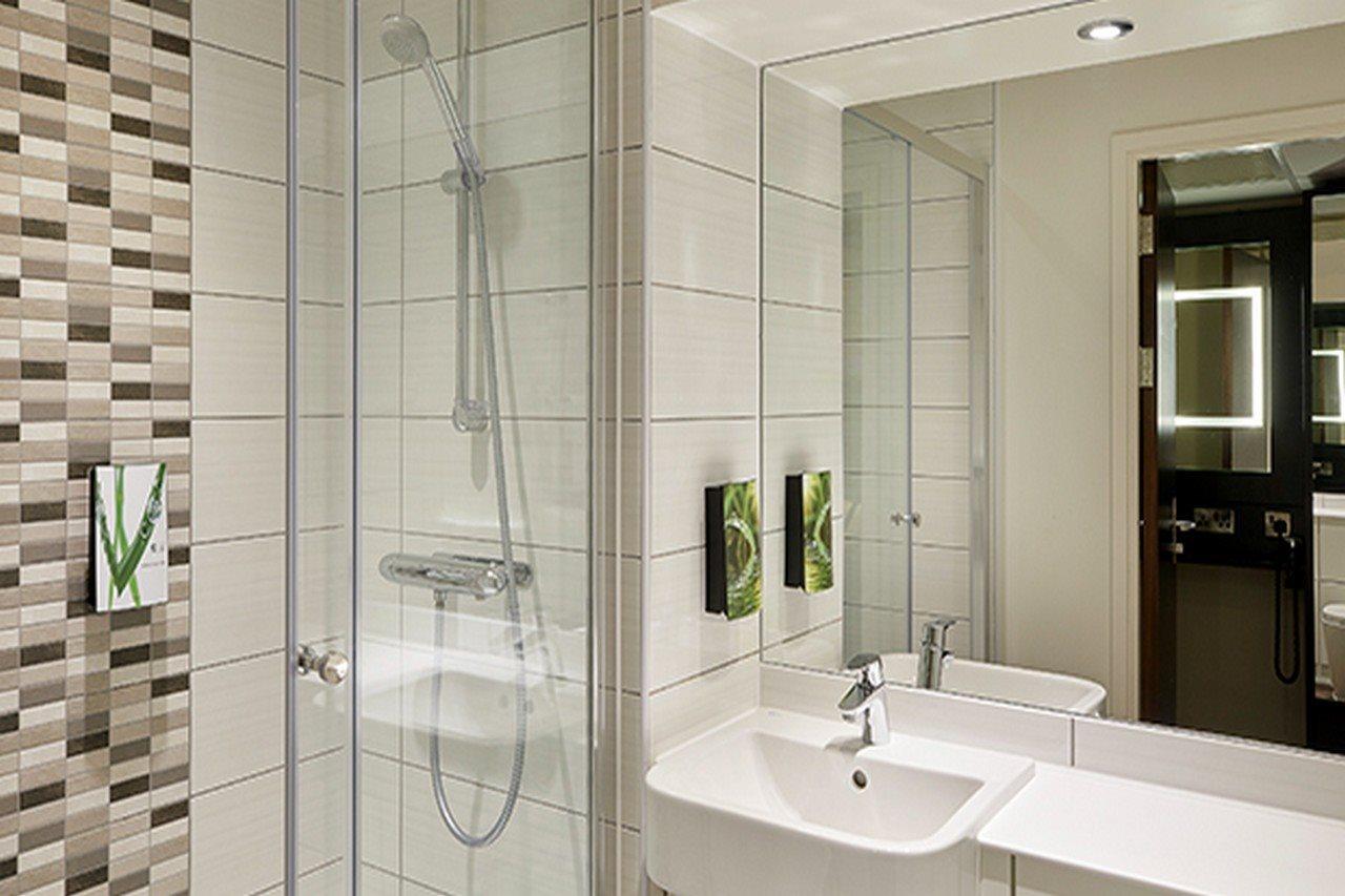 Premier Inn Premier Inn Silverstone Syresham Екстер'єр фото