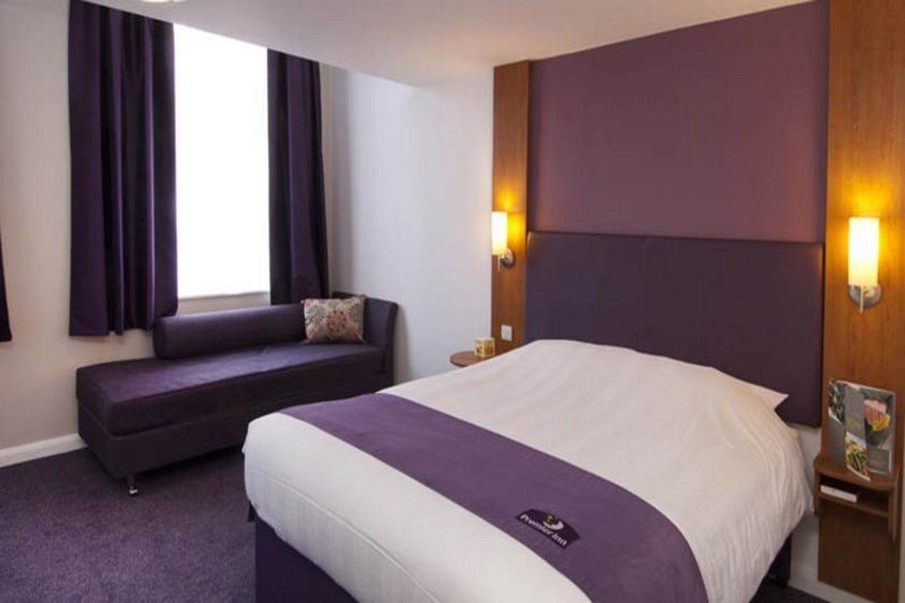 Premier Inn Premier Inn Silverstone Syresham Екстер'єр фото