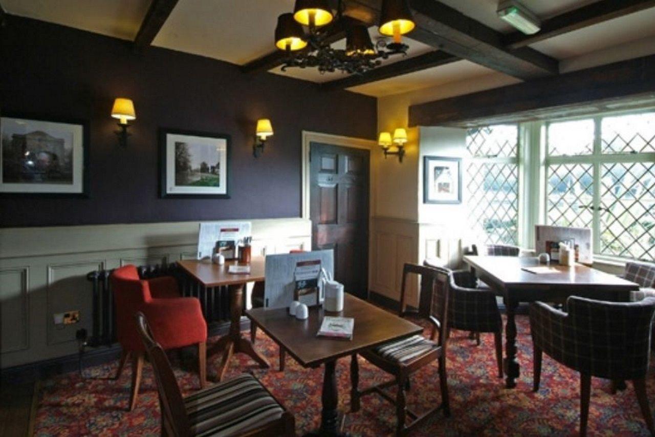 Premier Inn Premier Inn Silverstone Syresham Екстер'єр фото