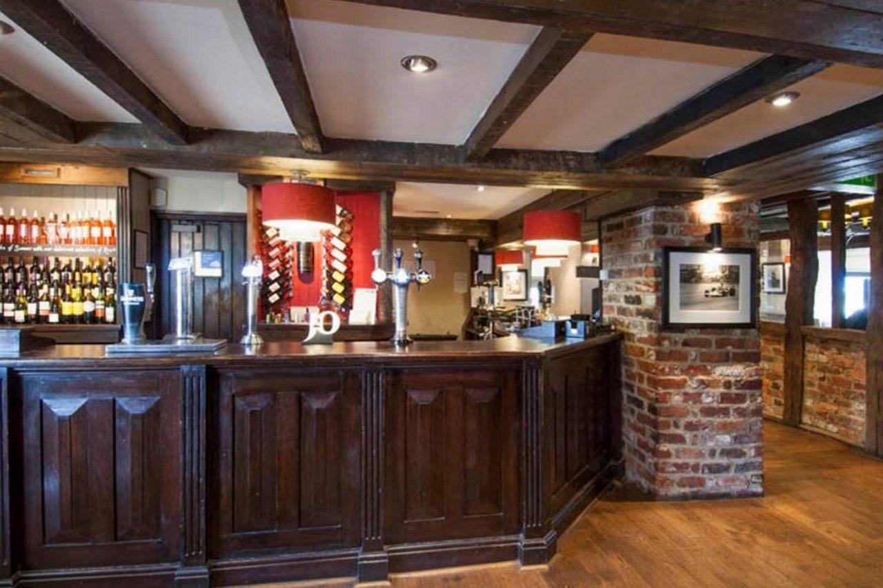 Premier Inn Premier Inn Silverstone Syresham Екстер'єр фото