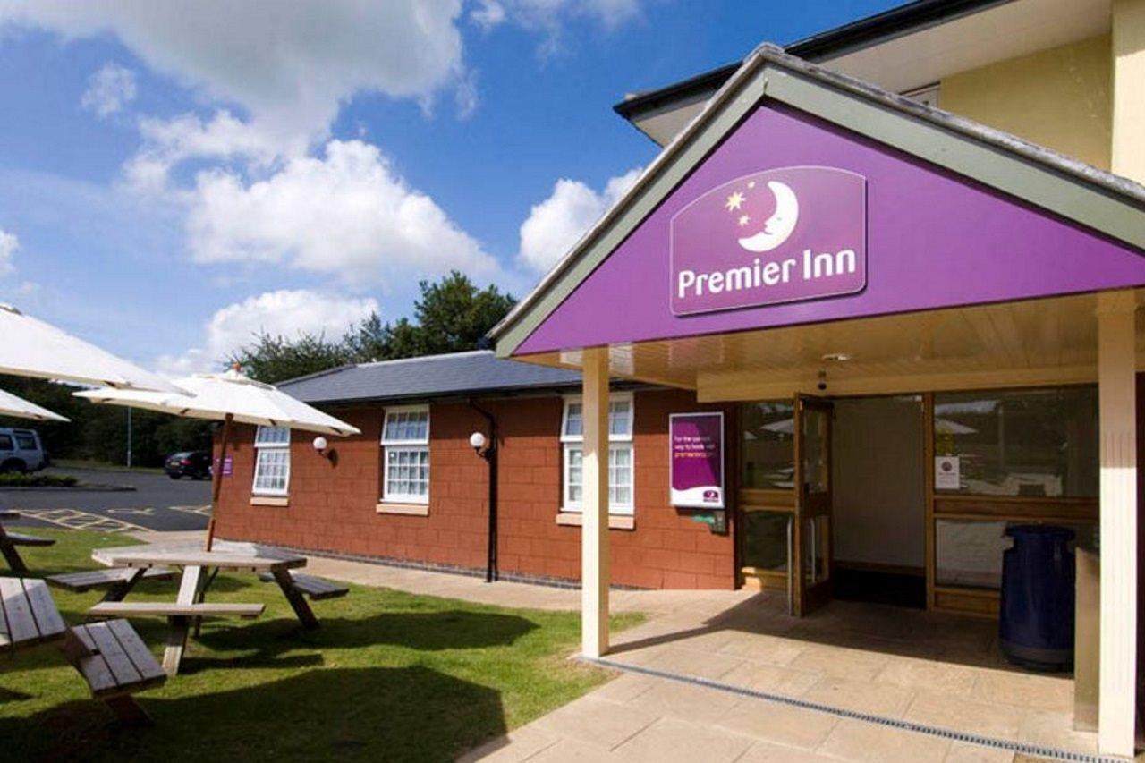 Premier Inn Premier Inn Silverstone Syresham Екстер'єр фото