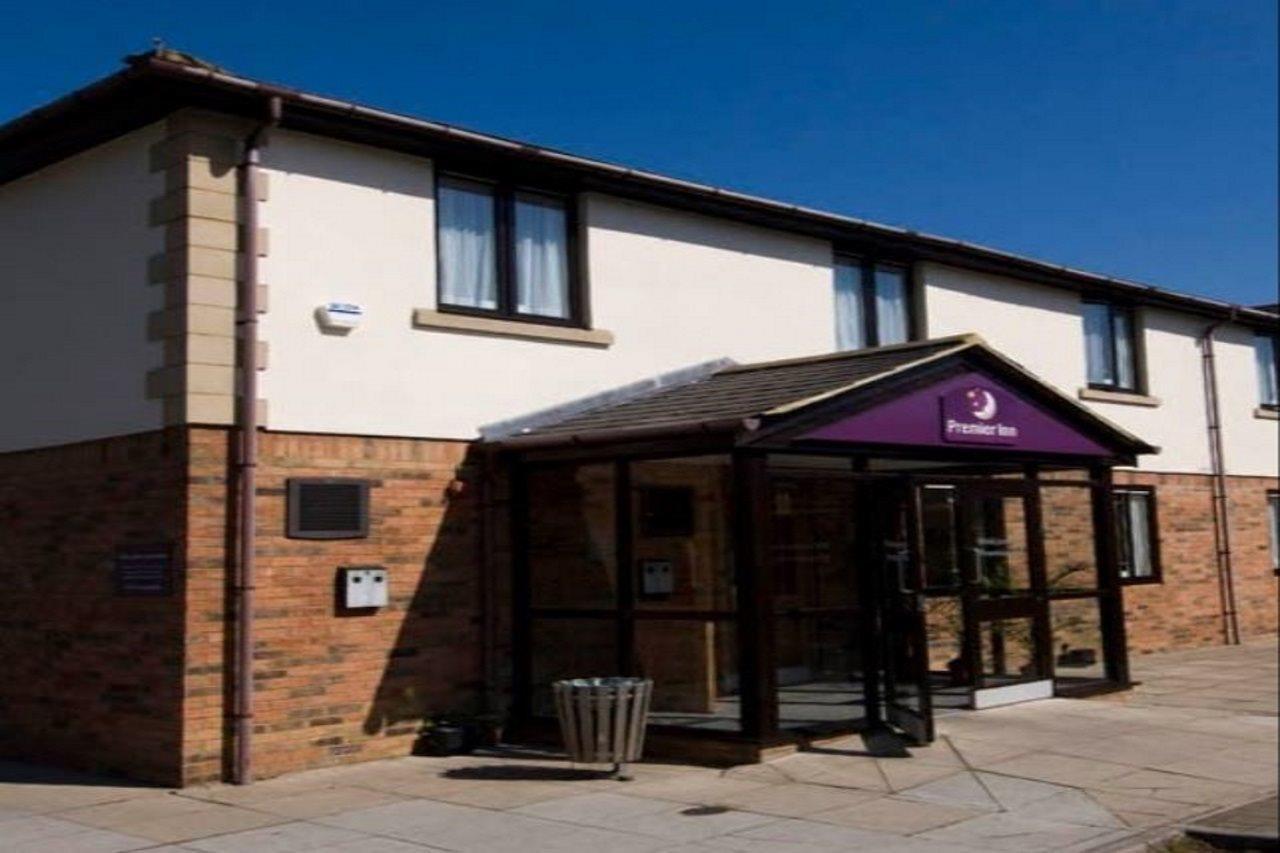 Premier Inn Premier Inn Silverstone Syresham Екстер'єр фото