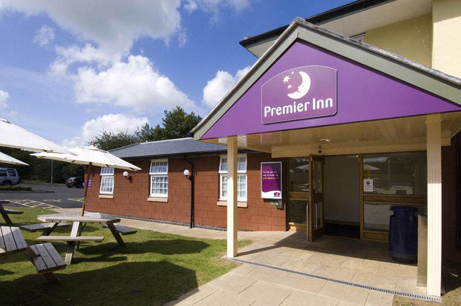 Premier Inn Premier Inn Silverstone Syresham Екстер'єр фото