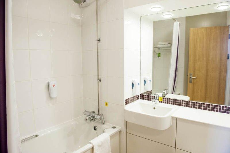 Premier Inn Premier Inn Silverstone Syresham Екстер'єр фото
