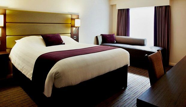 Premier Inn Premier Inn Silverstone Syresham Екстер'єр фото